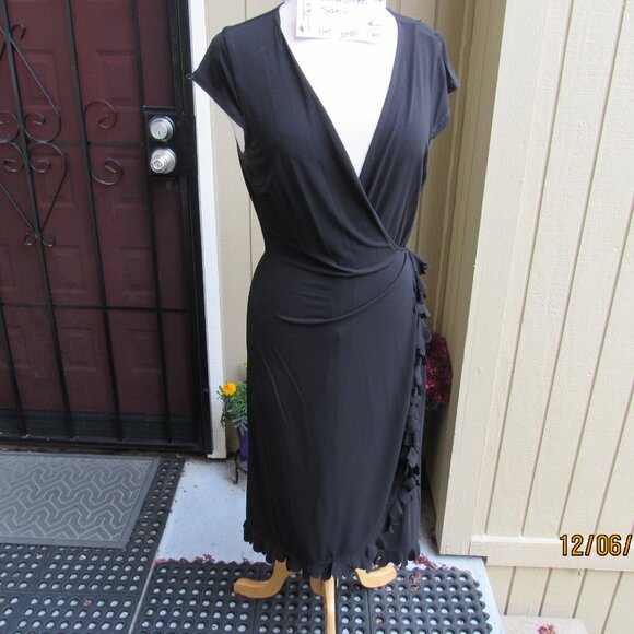 #681 WOMAN'S LITTLE BLACK WRAP AROUND DRESS BY BOB G MAXAZRIA (SIZE L) - Picture 4 of 4